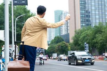 这个公司接了滴滴的顺风车业务，又要抢在它之前上市了
