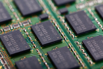 夜探“暴风眼”中芯国际 偶遇怒递辞呈CEO梁孟松