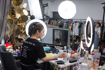 2020年中国99.5%的明星都在直播间带货，谁的成绩最好？