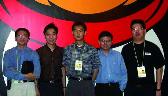 腾讯创业团队,从左到右为陈一丹,许晨晔,马化腾,张志东,曾李青