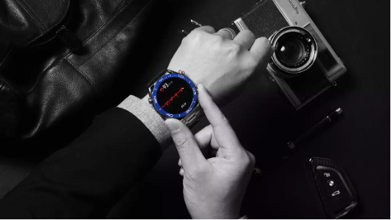 ͨѶʵӳ ΪWATCH Ultimateֱʱ