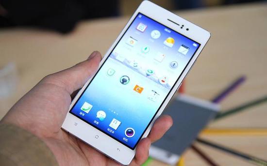 IDC:第一季度智能手机出货量下滑2.4% 中国跌