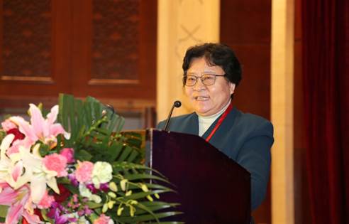 中国人民大学重阳金融研究院高级研究员、中国银行原副行长张燕玲