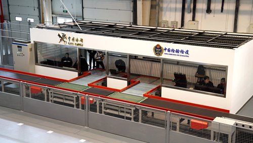 中国首个跨境电商智能机器人仓库落地亦庄