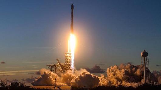 第50次！SpaceX成功发射最大卫星：尺寸与巴士相当
