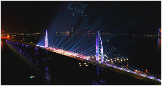 “陆海空”高科技阵容亮相港珠澳大桥