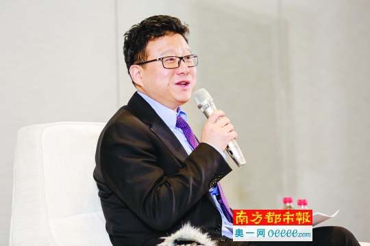 昨晚7点多，全国政协委员、网易公司董事局主席兼首席执行官丁磊在北京国家会议中心接受媒体采访。