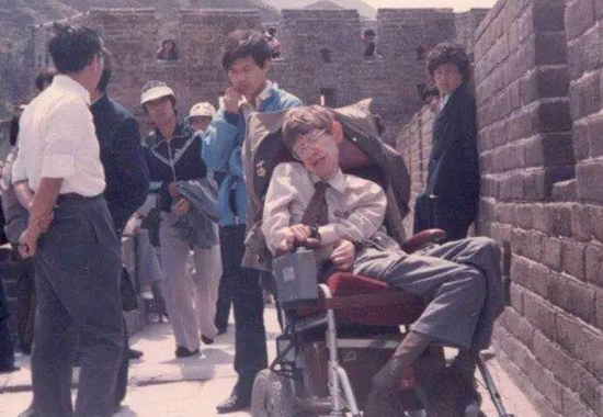 时间有尽头但霍金永恒：曾被抬上长城的好汉