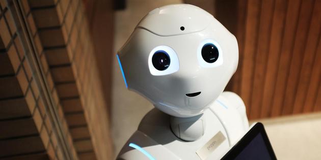 从机器人到更智能的电视：2018年科技趋势预测
