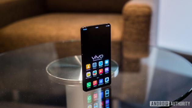 Vivo APEX上手体验:让我们对智能手机的未来充满期待