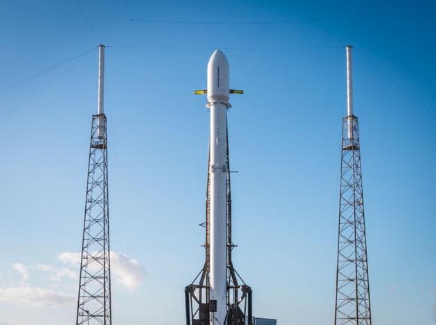 传SpaceX昨日发射神秘军用卫星“丢”了：与地面失联