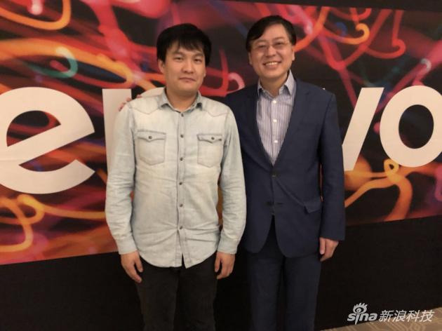 联想集团董事长兼CEO杨元庆(右)
