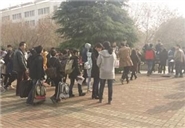 美术考生不会画牙