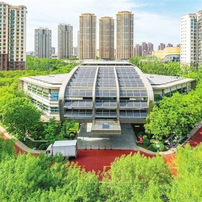 中新天津生态城不动产登记中心获我市首座零碳建筑奖牌