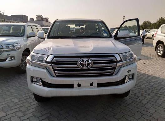 18款陆地巡洋舰4000 全面升级霸气促销