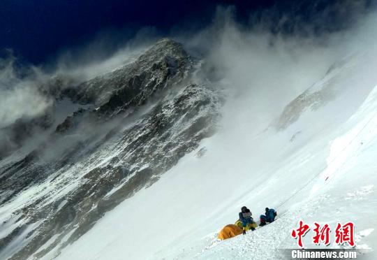 鐧诲北闃熷憳鍦ㄦ伓鍔g殑鑷劧鏉′欢涓嬫攢鐧汇傘浜庢櫤鍗 鎽