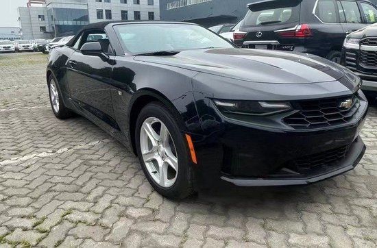 23款全新雪佛兰科迈罗大黄蜂美式肌肉车