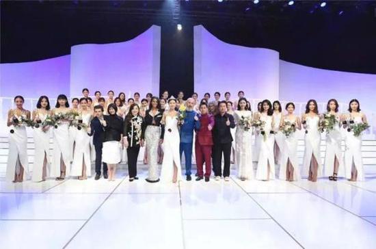 90后中国模特内衣大赛_模特备战SIUF中国深圳国际内衣超模大赛