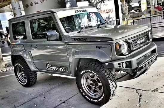 23款平行进口铃木吉姆尼现车 超级福利