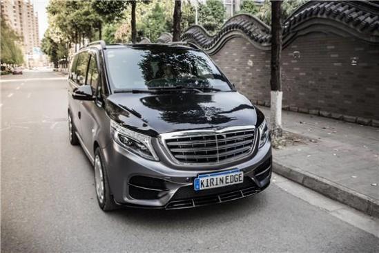 2019款奔驰V250改装版内饰奢华优惠出售