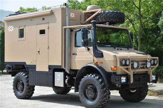 奔驰乌尼莫克越野房车U4000订制翻山越岭