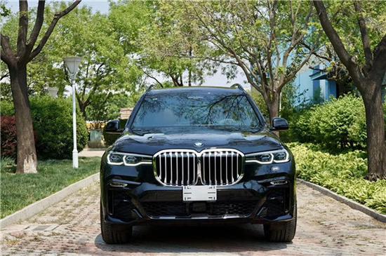 20款宝马X7天津港最新报价现车配置行情