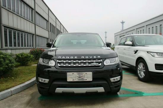 17款路虎揽胜运动版 清仓促销中 可分期
