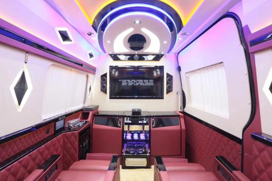 18款奔驰维特斯七座房车 改装版尊贵大气