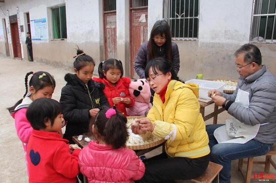 孩子们眼中的 “妈妈”