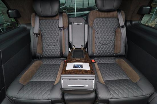 豪华私人座驾进口奔驰V250闪耀高贵身份