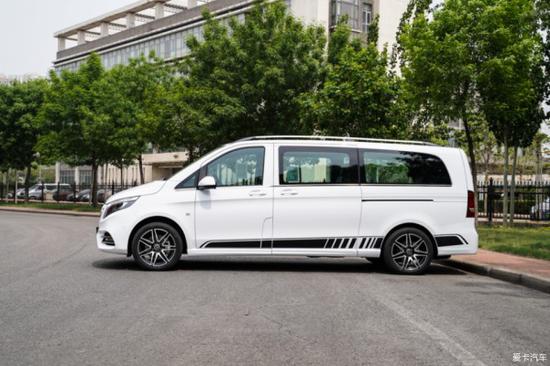 进口奔驰威霆最新报价 国五最后现车优惠