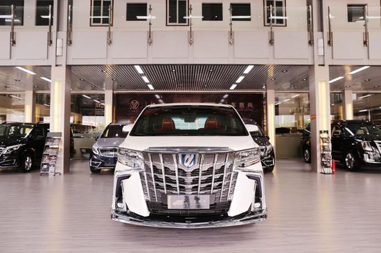 丰田埃尔法加价现车升级四座豪华MPV价