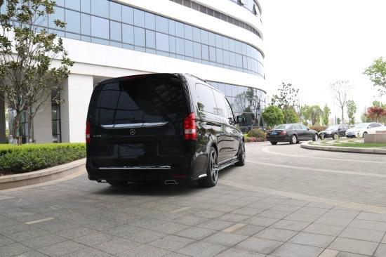 20款奔驰V250港口现车素板价格配置解析