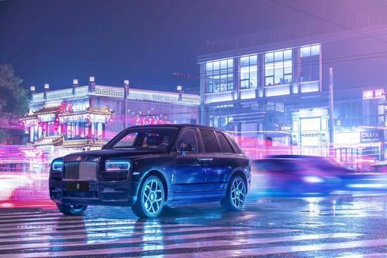 劳斯莱斯库里南十月大酬宾折扣价任你选