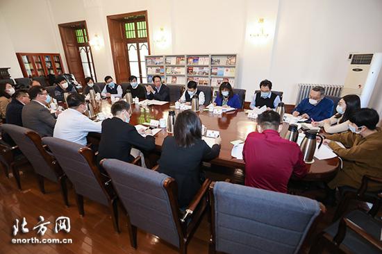 “我与代表面对面”座谈会