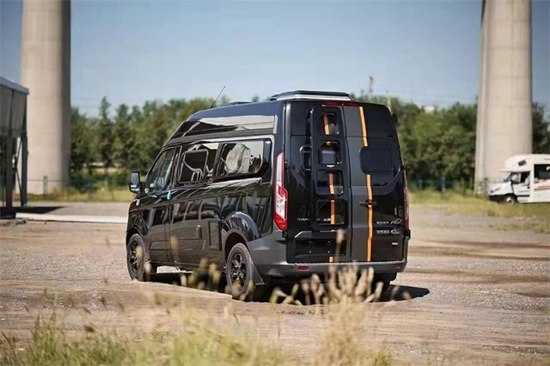 瑞弗R500房车小两口用于旅游正适合