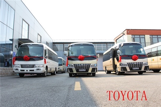 丰田考斯特商务车 13座14座价格表