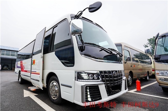 新款丰田考斯特12座改装4.0LV6价格