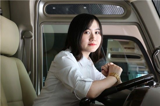 丰田考斯特16座价格内饰全车定制方案