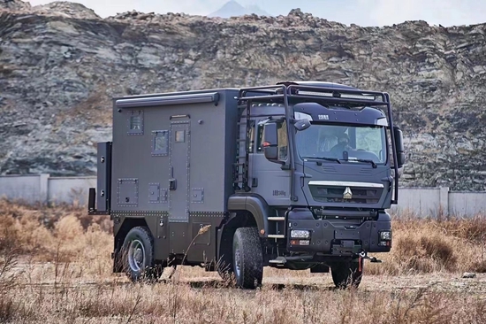 重汽越野房车四驱带3把差速锁价格配置