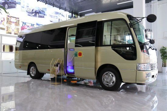 新款丰田考斯特商务办公旅居车现车价格