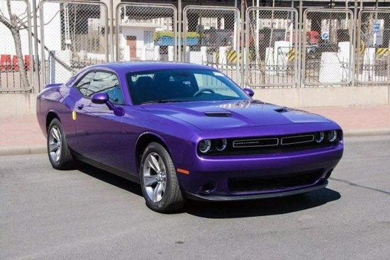 21款道奇挑战者对比差别国六现车可分期