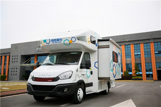 戴德自由风双拓展房车七天无忧用电