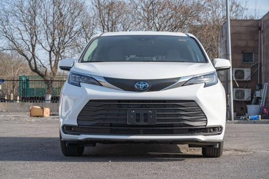 22款丰田塞纳2.5L国六钜惠三十余万出售