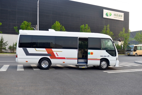 丰田考斯特豪华版14座改装商务最新价格