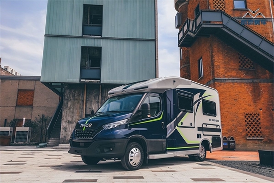 戴德进口小额头房车URV极具性价比