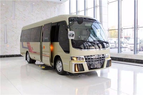 丰田考斯特12座内饰精致改装案例及报价