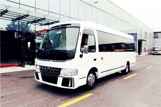 丰田考斯特12座报价 房车版内饰升级