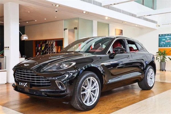 2023款阿斯顿马丁DBX天津港口专营降价中