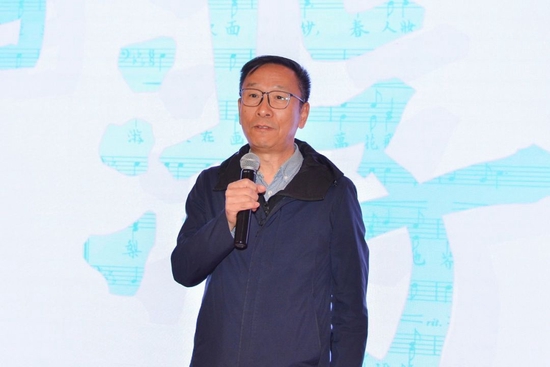 中国书法家协会副主席、天津市文联副主席、天津市书法家协会主席张建会宣布展览开幕
